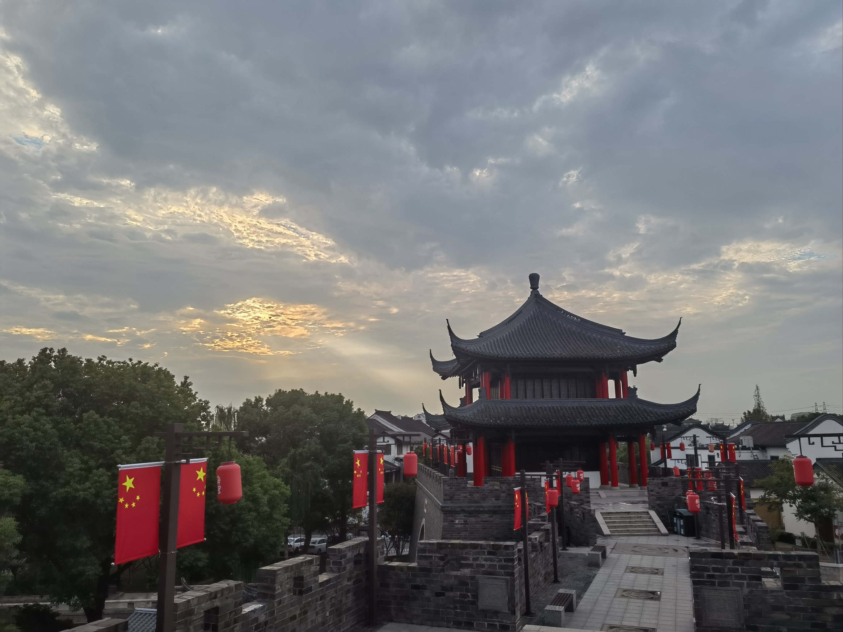 坐腿杀很容易硬吗,热门景点推荐，美景如画，说走就走！
